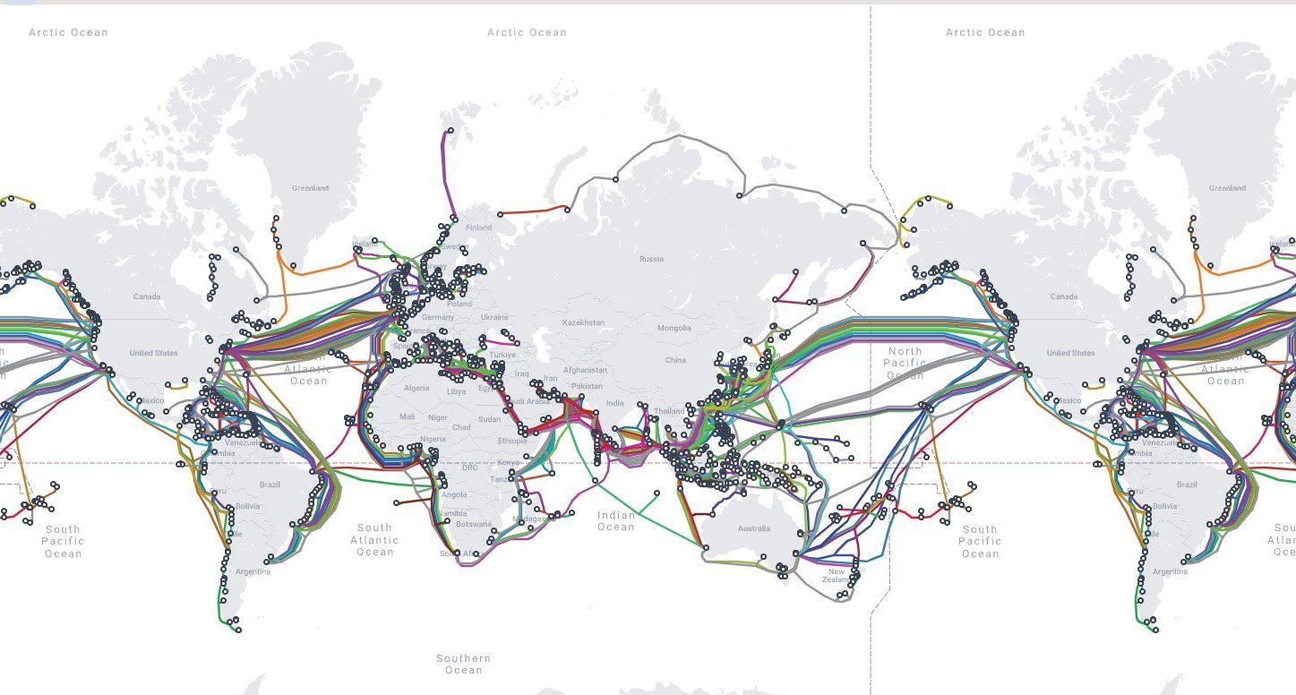 Cabos Submarinos de Internet: A Monstruosidade Tecnológica que Conecta o Mundo